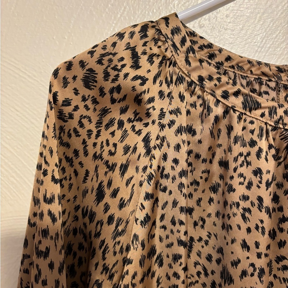 Eclair Abstract Animal Print Peplum Blouse Size Medium - Picture 6 of 8